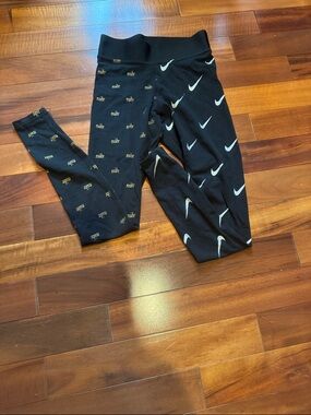 Nike Black Leggings with logo